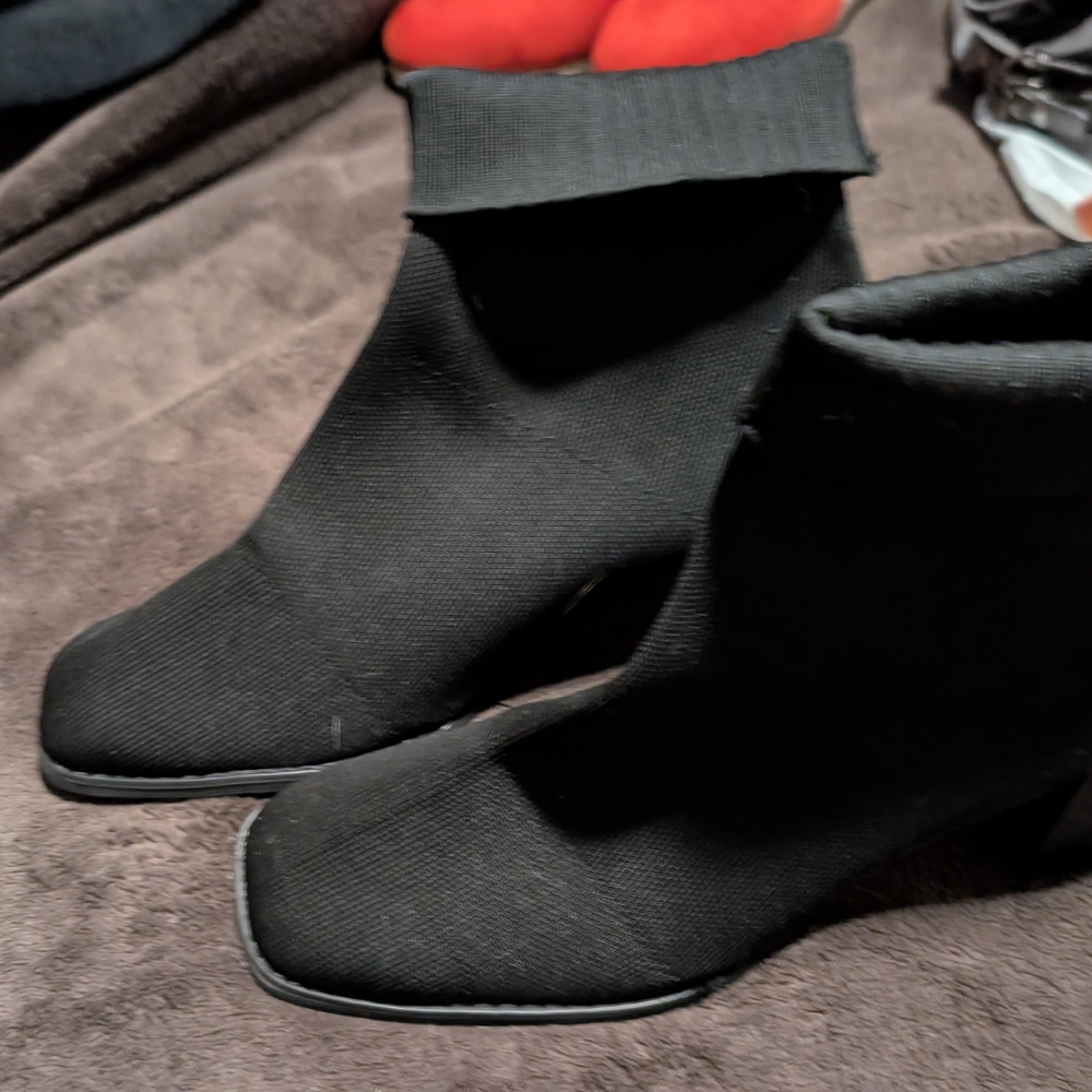 Chic Black Ankle Booties